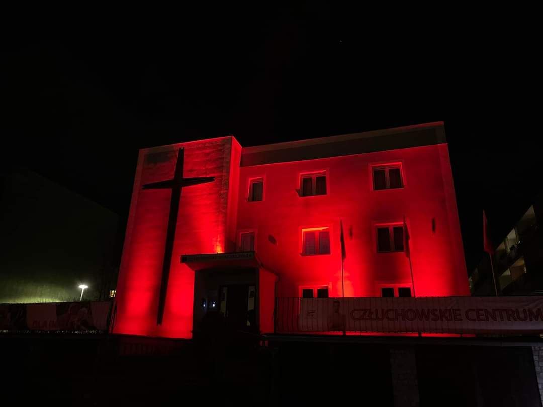 #Redweek