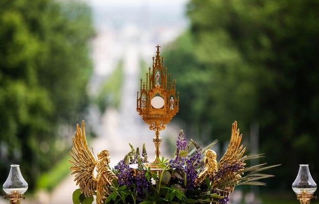 Dziś uroczystość Najświętszego Ciała i Krwi Chrystusa
