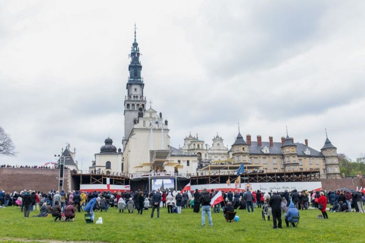 Święto Konstytucji 3 Maja i uroczystość Najświętszej Maryi Panny Królowej Polski (MODLITWA)