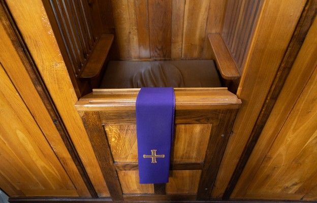 Białoruś: uwięziony kapłan niesie pociechę duchową współwięźniom