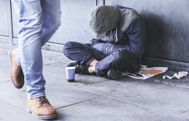 Pomorskie: Ruszyła kampania Caritas „nieWyGODNI”