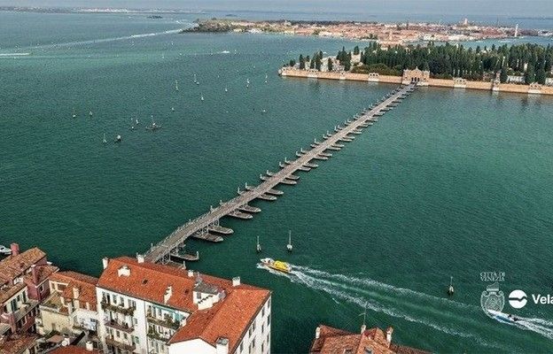 Most prowadzący na cmentarz w Wenecji