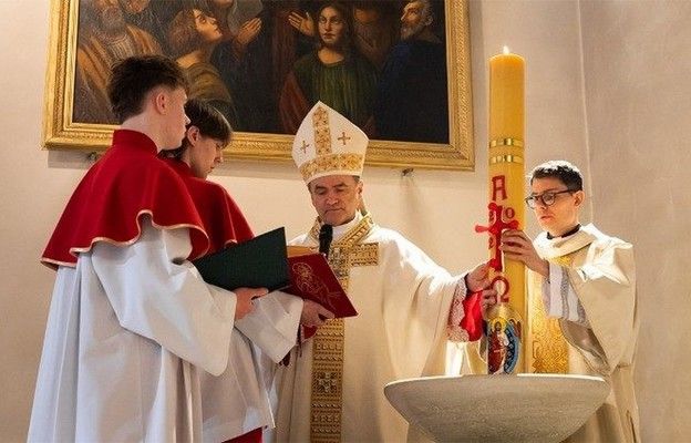 ŚWIAT: Estonia: Dziesiątki osób przyjętych do Kościoła w Wielkanoc