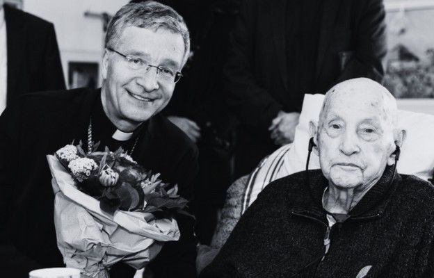 Najstarszy ksiądz na świecie zmarł w wieku 110 lat. Urodził się w pobliżu Gdańska