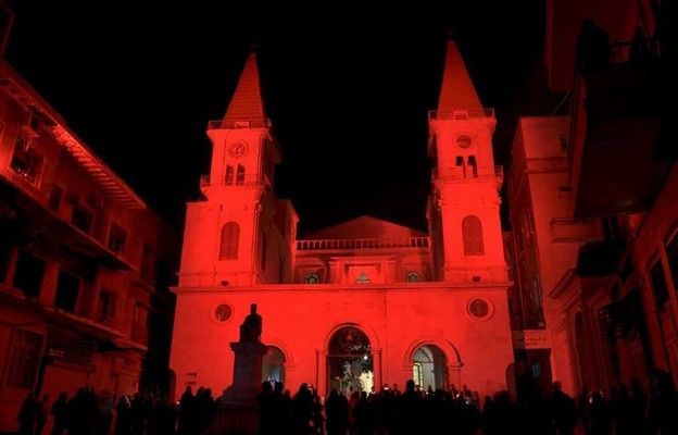 Kościoły w czerwieni: światło dla prześladowanych